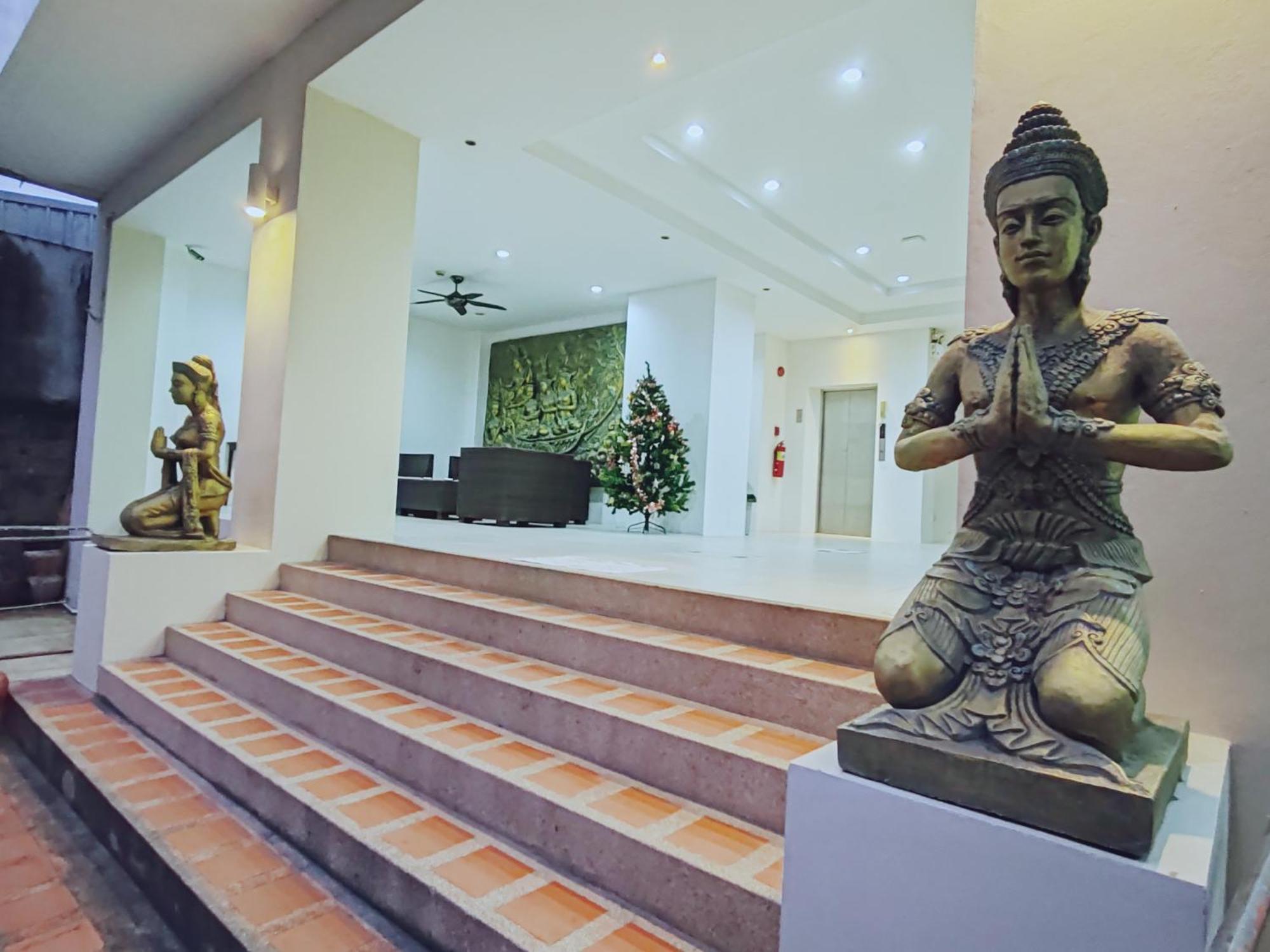 Harmony Patong Hotel Buitenkant foto