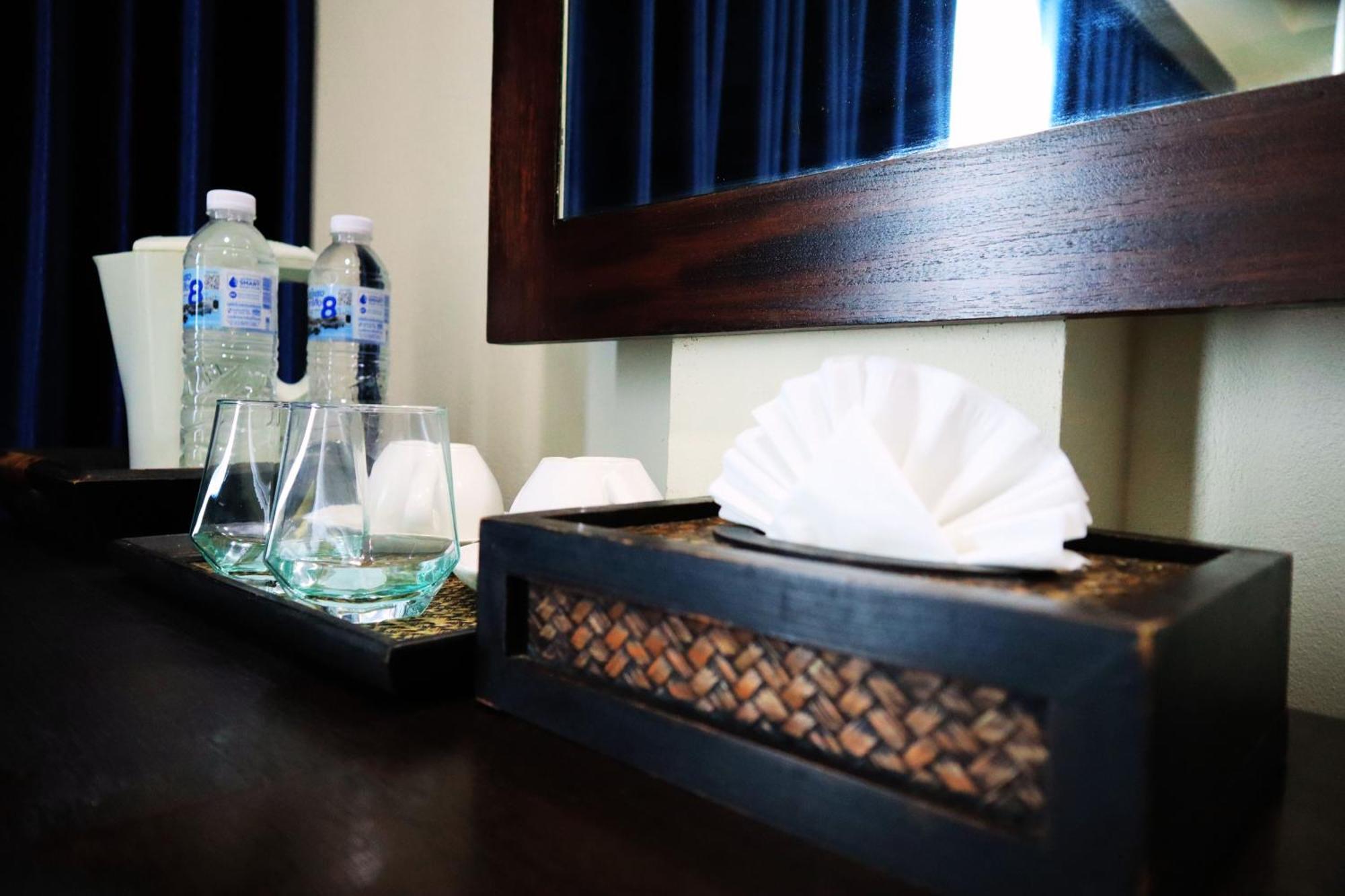 Harmony Patong Hotel Buitenkant foto
