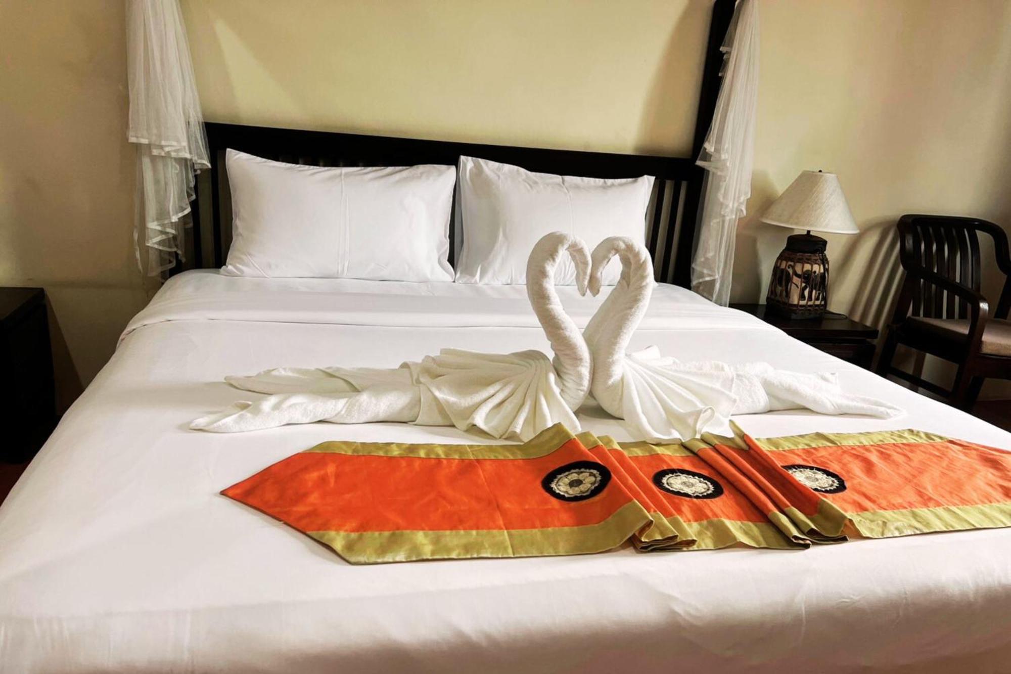 Harmony Patong Hotel Buitenkant foto