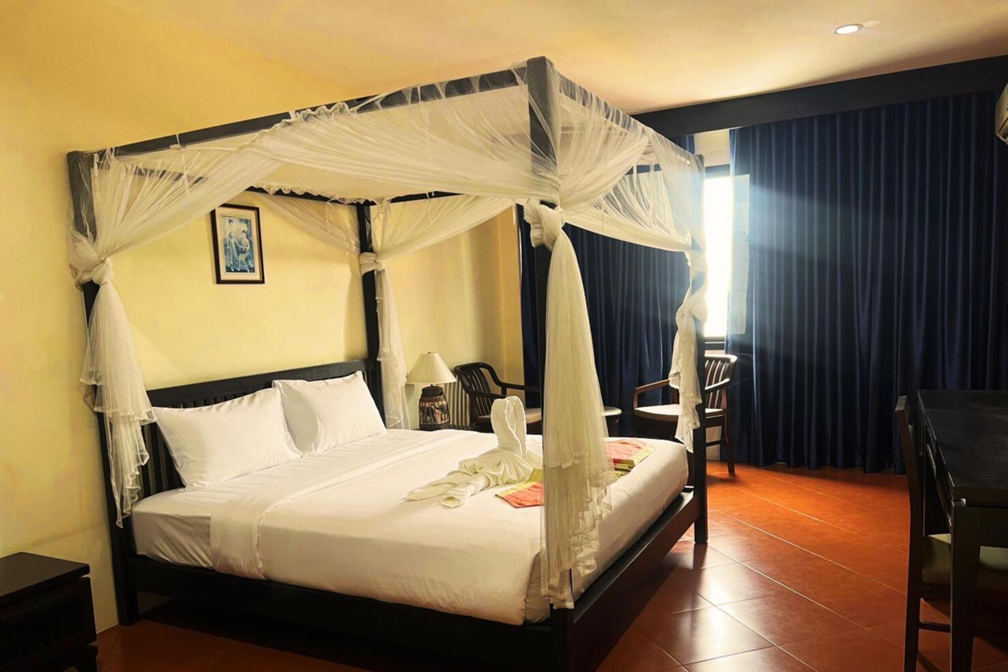 Harmony Patong Hotel Buitenkant foto