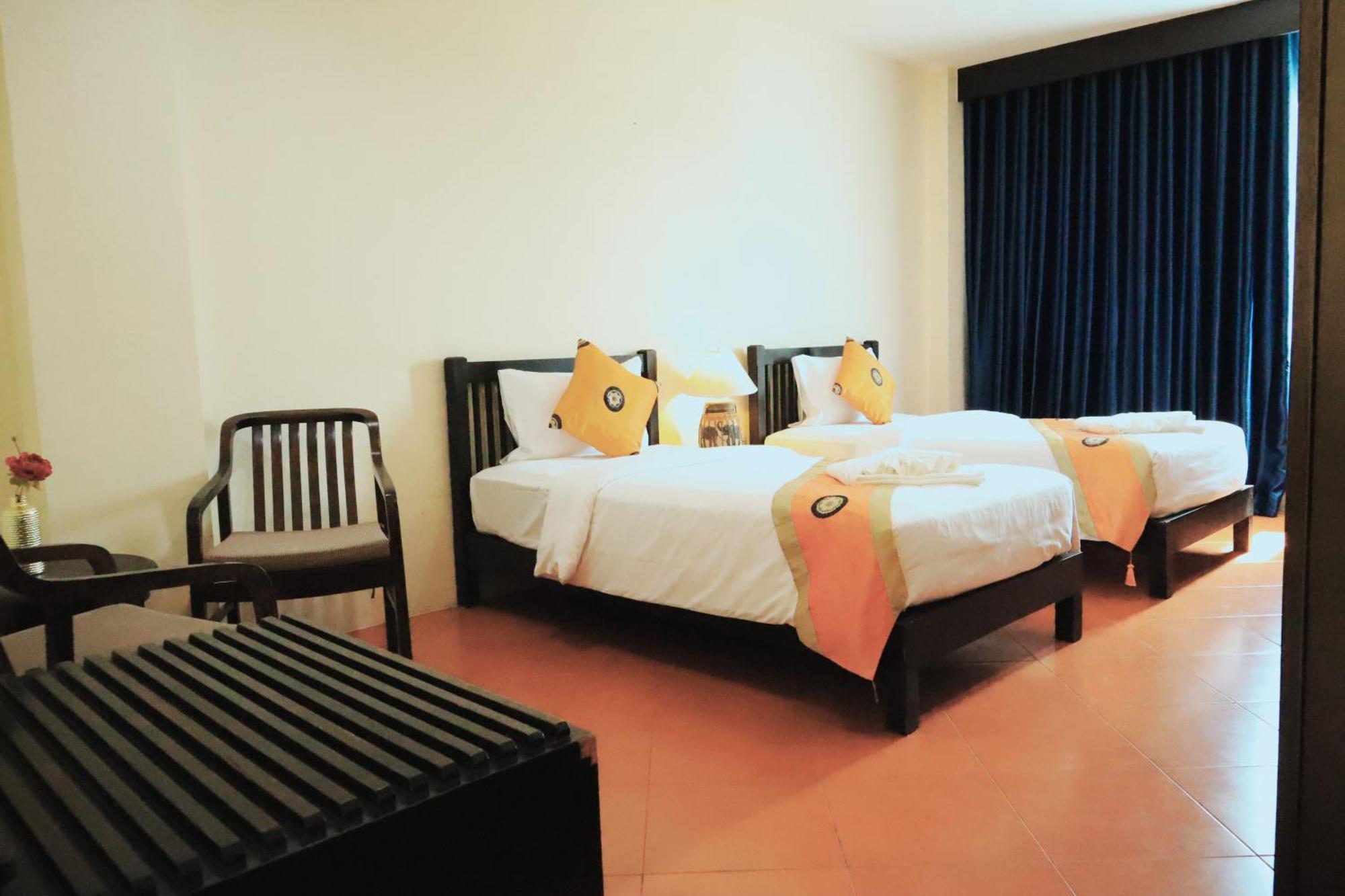 Harmony Patong Hotel Buitenkant foto