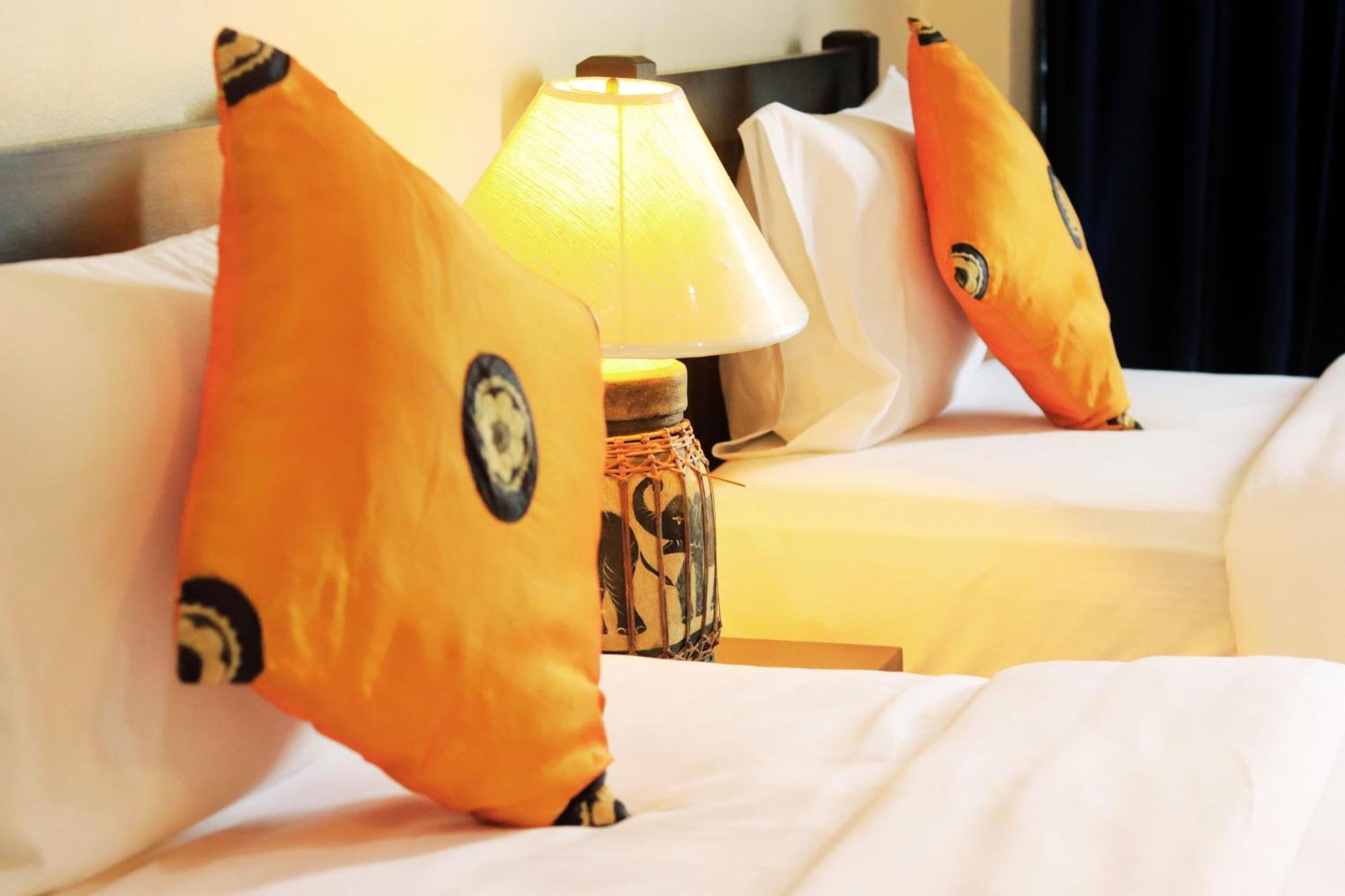 Harmony Patong Hotel Buitenkant foto