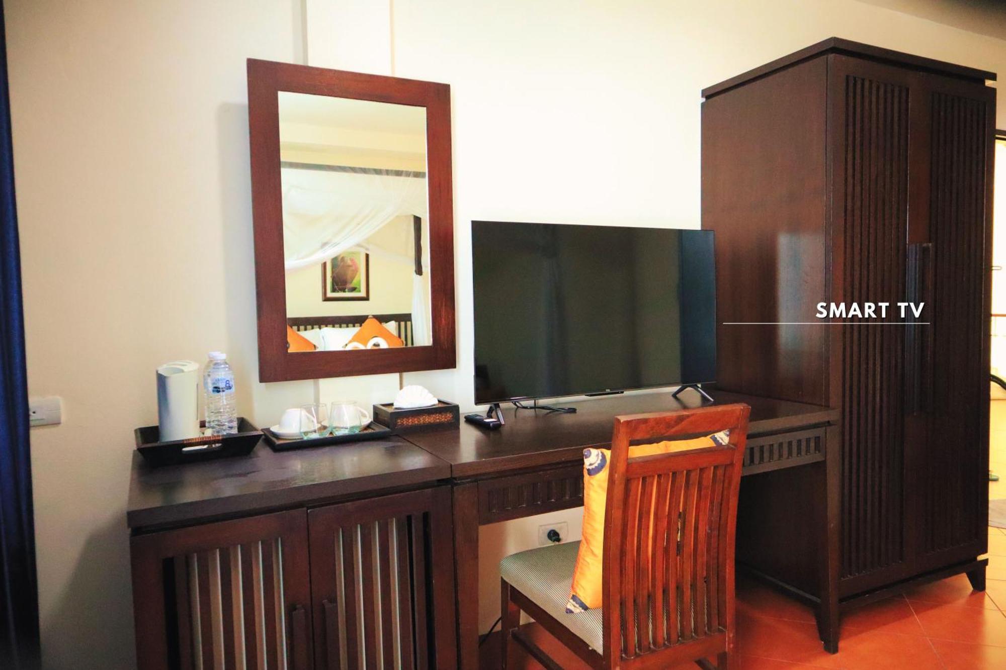 Harmony Patong Hotel Buitenkant foto