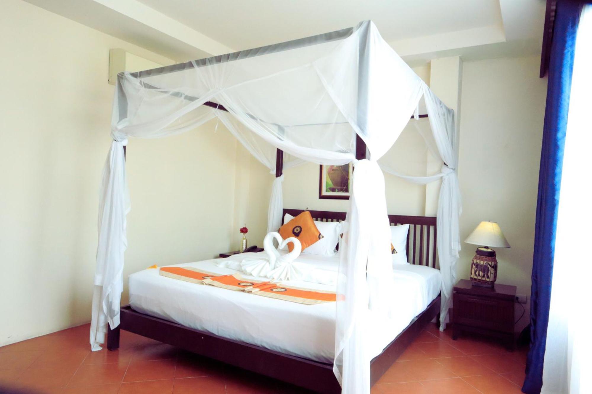 Harmony Patong Hotel Buitenkant foto